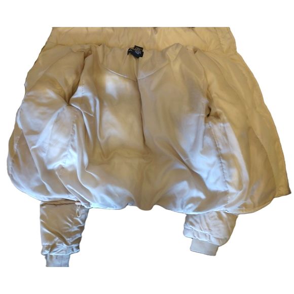 Women's small puffer jacket. Beige. Anna Cai. Full zippered. High collar. - Picture 4 of 4